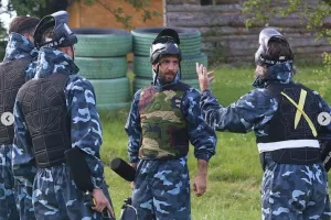 ΚΛΙΚΣ... απ' το ΑΠΟΕΛίστικο paintball!