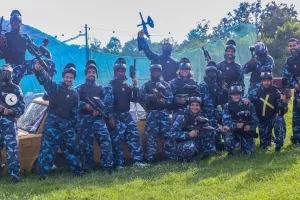 ΚΛΙΚΣ... απ' το ΑΠΟΕΛίστικο paintball!