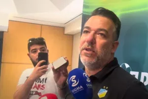 Πετεβίνος - Επιβεβαίωσε τις προτάσεις για Σατσιά-Κβιλιτάια/ Διάψευση για Βιγιαφάνιες (Βίντεο)