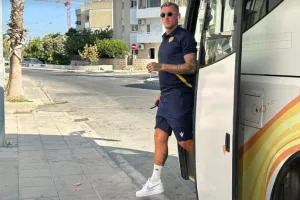 Γυαλιά ηλίου/ΑΕΛ
