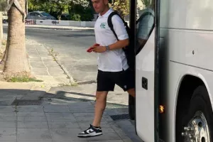 (Φωτορεπορτάζ) Η άφιξη του Οθέλλου