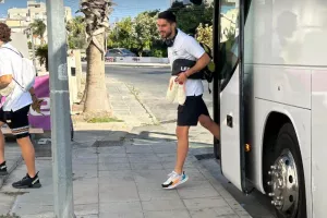 (Φωτορεπορτάζ) Η άφιξη του Οθέλλου