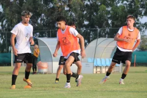 Μεγάλη επιτυχία στο " 1st Scouting Camp" - Γέμισαν... τα μπλοκάκια τους οι σκάουτερ! (Φώτος)