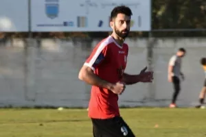 Ανανέωσε με Λεωνίδου