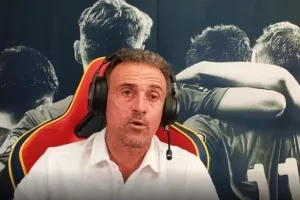 Λουίς Ενρίκε: «Στα ρεπό μου περπατώ με την οικογένειά μου, με τα σκυλιά μου και αθλούμαι»