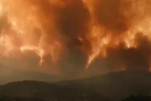 Γιατί ο φονικός καύσωνας που σαρώνει την Ευρώπη ονομάζεται Κέρβερος