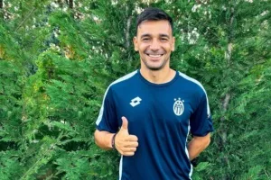 Ανακοίνωσε Νίνη