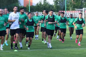 ΦΩΤΟΣ-ΒΙΝΤΕΟ από την απογευματινή προπόνηση της Ομόνοιας στο Κίελτσε