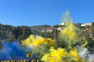 Θύρα 3 / Κίτρινη Κόλαση 