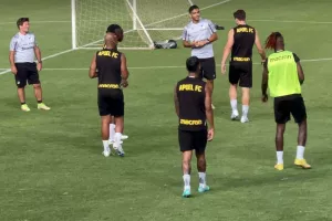 ΒΙΝΤΕΟ/ΦΩΤΟΣ: Πανέτοιμο το ΑΠΟΕΛ ενόψει Βοϊβοντίνα 