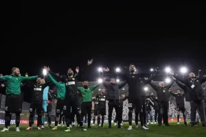 Διαρκείας.... ΑΕΚ: "Κιτρινοπράσινα τα βλέπω όλα"  (βίντεο)