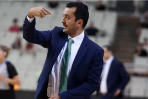 Ο Βόβορας ευχαρίστησε Μπακς: «Τιμή μου, εκπληκτική εμπειρία»