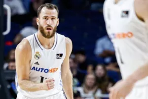 Συνεχίζει στη Ρεάλ ο Σέρχιο Ροντρίγκεθ