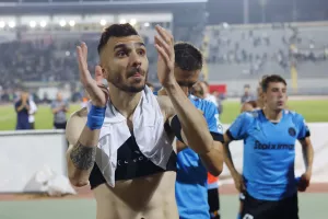 Δυνατά για Πίττα, κοντά στο εκατομμύριο
