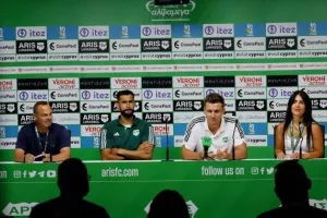 Σπιλέφσκι: "Δεν έχει καμία σημασία αν είστε με τον Άρη-Μετά από αύριο θα είστε με τον Άρη" (φώτος)
