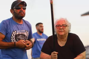 Η κυρία Φωτεινή έκανε "ΜΠΑΜ" με τους Μαχητές!