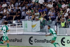 Άρης - Μπάτε: Την "σκόρπισε" με εξάρα και… ιστορική πτήση στους ομίλους! (φώτος)