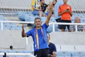 (ΦΩΤΟΡΕΠΟΡΤΑΖ) Ο κόσμος του ΑΠΟΕΛ στο ΓΣΠ