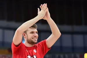 Βεζένκοβ: "Ο Ολυμπιακός είναι οικογένεια, να αποδείξω ότι μπορώ να παίξω στο NBA"