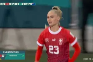 Η Λέμαν... σήκωσε το γήπεδο στο πόδι!