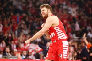 Στο Σακραμέντο και μετά Λας Βέγκας ο Βεζένκοφ