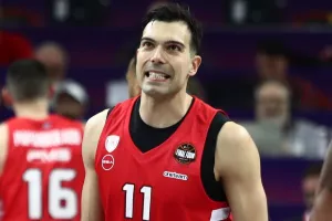 Το tweet με το οποίο ο Ολυμπιακός αποχαιρέτησε τον Κώστα Σλούκα