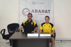 Αραράτ - Άρης: Πρόκληση κατά Τερζή, διαπιστευμένος δημοσιογράφος με φανέλα ΠΑΟΚ!