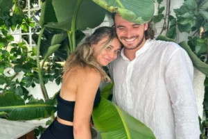 Τσιτσιπάς και Μπαντόσα βρίσκονται στην Ύδρα
