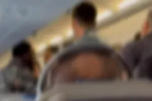 Χαμός σε πτήση με προορισμό την Αθήνα: Επιβάτης απειλούσε πως θα ανατινάξει το αεροπλάνο!