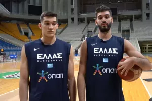 Μαντζούκας - Ζούγρης: "Ευλογημένοι που βρισκόμαστε στην κλήση της Εθνικής"
