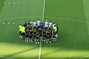 Παθιασμένη ομιλία από Σα Πίντο πριν την τελευταία... (βίντεο)