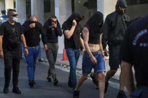 Φωτογραφία-μήνυμα των Bad Blue Boys μετά τη δολοφονία του Μιχάλη
