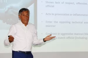 "Το όνειρο μου είναι να μην έρχονται διαιτητές από το εξωτερικό"