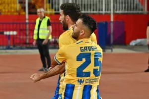 ΜΟΝΟ αυτοί