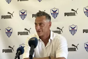 Τρέχει...