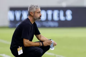 Εκπλήξεις... από Αλέξη