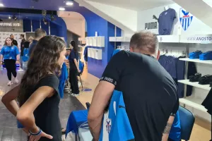 (ΦΩΤΟΣ Kerkida.net) Εκδήλωση στο Anostore- Ανορθωσιάτες μαζί με παίκτες