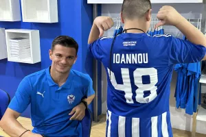(ΦΩΤΟΣ Kerkida.net) Εκδήλωση στο Anostore- Ανορθωσιάτες μαζί με παίκτες