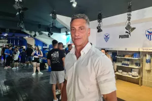 (ΦΩΤΟΣ Kerkida.net) Εκδήλωση στο Anostore- Ανορθωσιάτες μαζί με παίκτες