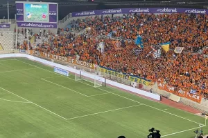 (ΒΙΝΤΕΟ) Η είσοδος των ομάδων και η… Πορτοκαλί υποδοχή!