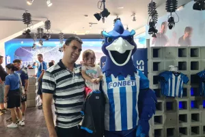 (ΦΩΤΟΣ Kerkida.net) Εκδήλωση στο Anostore- Ανορθωσιάτες μαζί με παίκτες