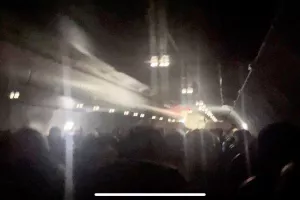 Προσγείωση με "Α-Α-ΑΠΟΕΛ!" (βίντεο)