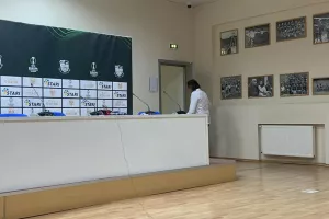 Ολοκλήρωσε πρόωρα την διάσκεψη ο Σα Πίντο λόγω air condition!