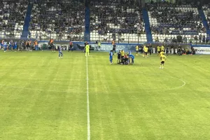Νέο πρόβλημα - Αποχώρησε με φορείο ο Κάργας! 