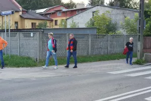 ΦΩΤΟΣ... οι Πολωνοί έξω από το Miejski Stadion Piłkarski