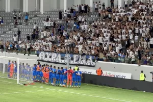 Παλιοί και νέοι στους ρυθμούς της Θύρας 1, έδωσε φανέλα ο Βαλμπουενά (βίντεο/φώτος)