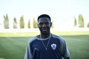 Tιουνέ: Χάνει την πρεμιέρα λόγω καρτών στην Ligue 2