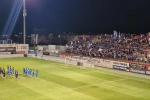 "Φούλαρε" το πέταλο, φινάλε με "Χώμα που περπάτησα"! (βίντεο/φώτος)