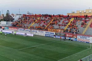 Φωτορεπορτάζ από τις κερκίδες στο ΑΕΖ - ΑΠΟΕΛ