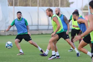 Γκολ από Μπέζους!